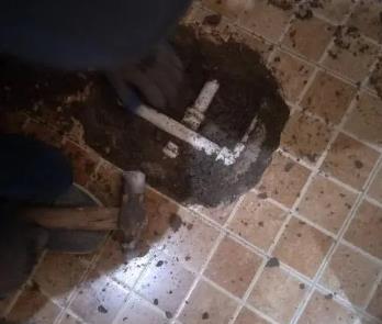 新北卫生间漏水维修公司为您分享下卫生间渗水如何处理及注意事项